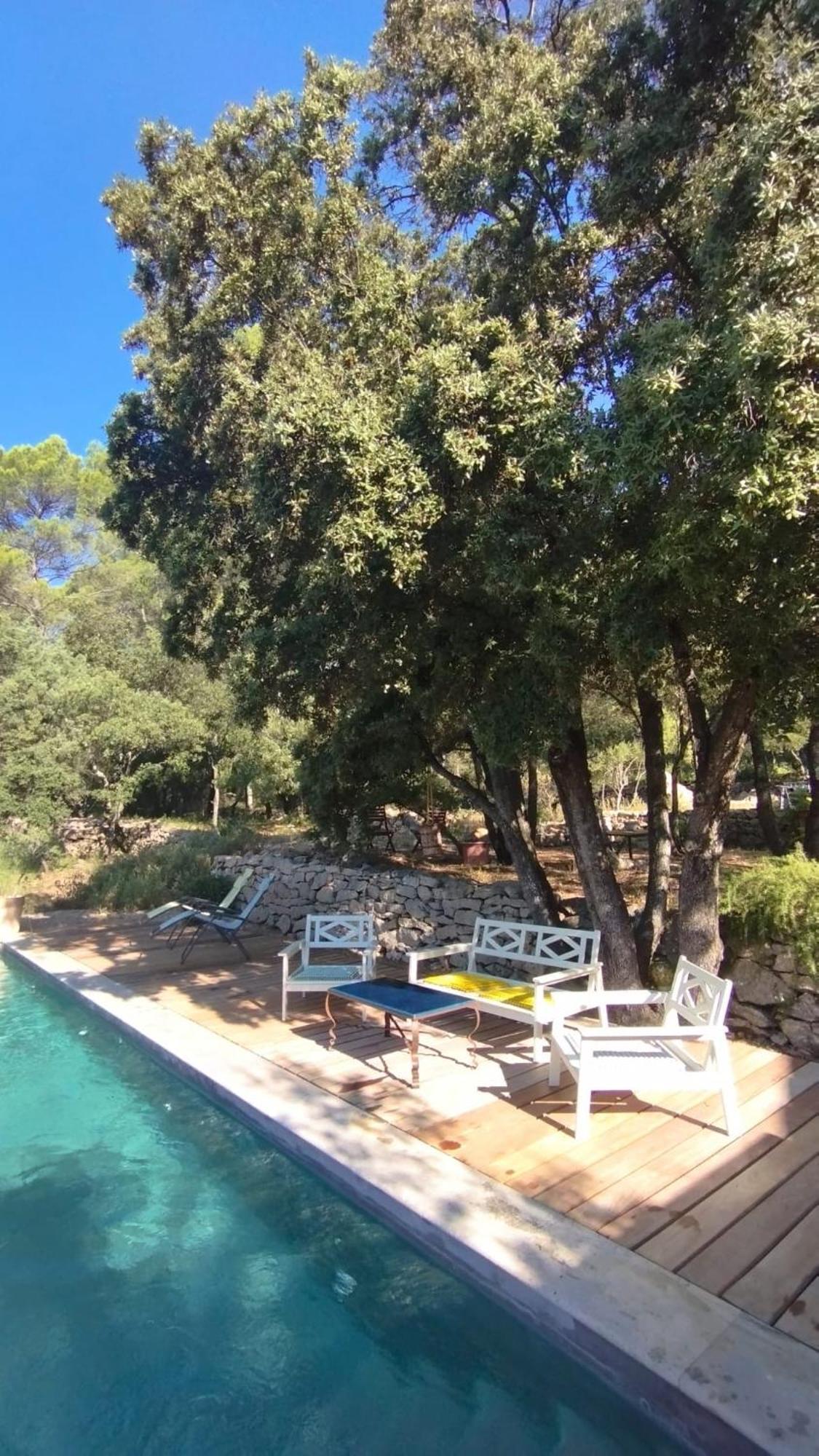 La Bergerie Des Colles Bed & Breakfast Entrecasteaux Bagian luar foto