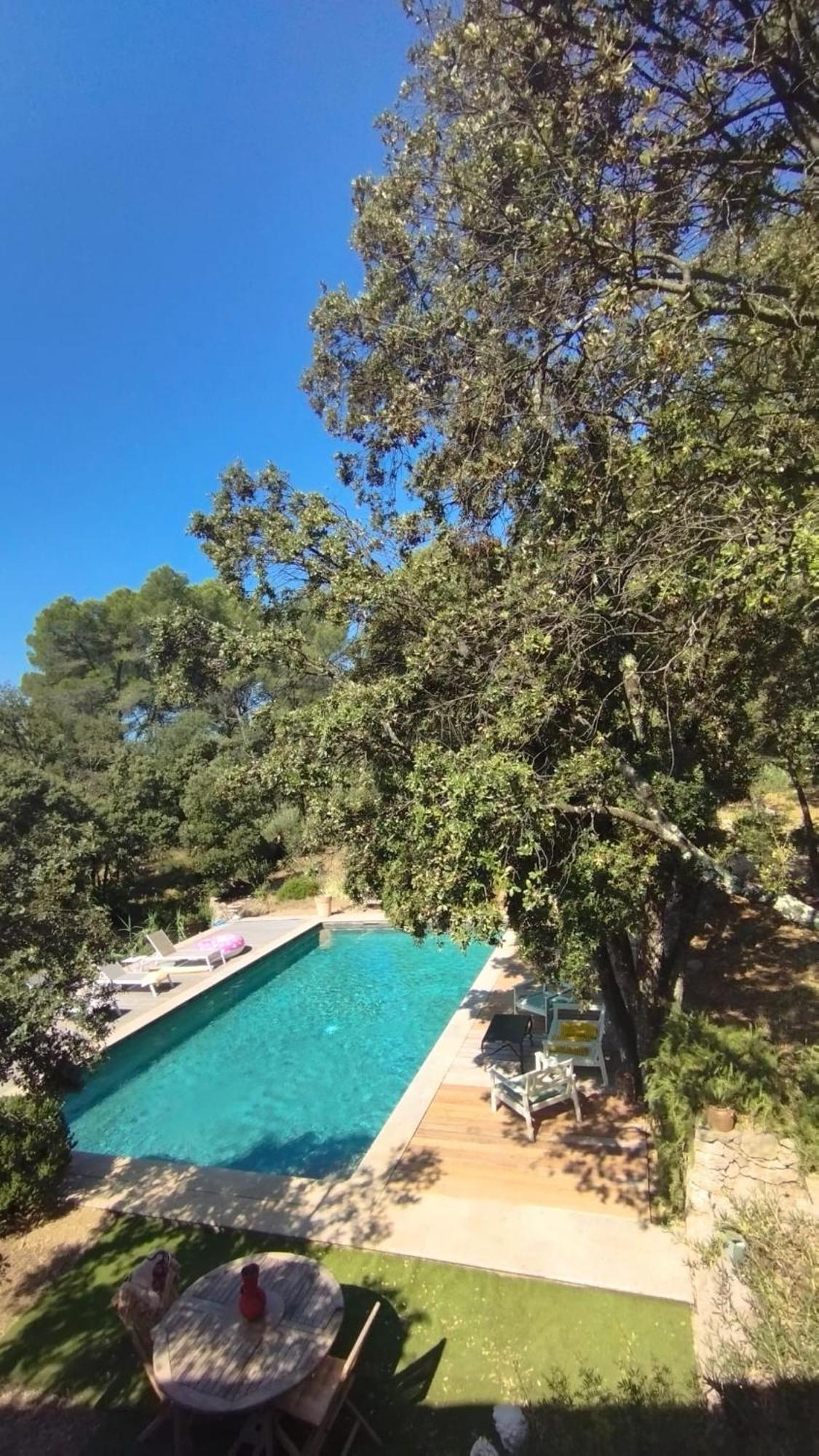 La Bergerie Des Colles Bed & Breakfast Entrecasteaux Bagian luar foto