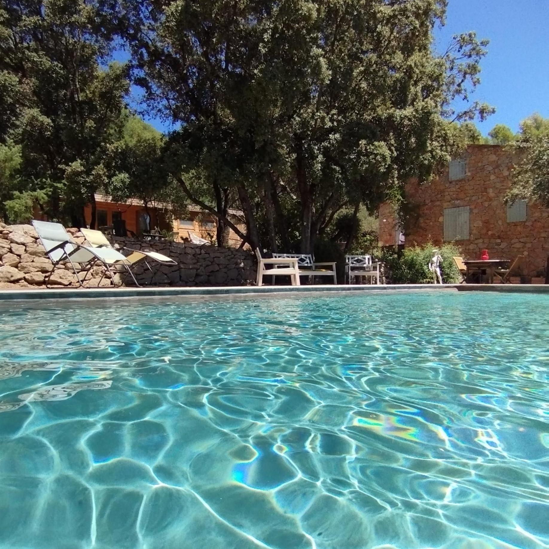 La Bergerie Des Colles Bed & Breakfast Entrecasteaux Bagian luar foto